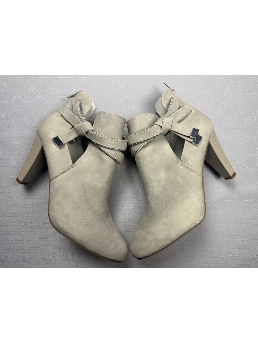 Jennifer Lopez Women’s Size 10 Beige Cutout Ankle Boots High Heel Zip Strappy - Picture 1 of 9